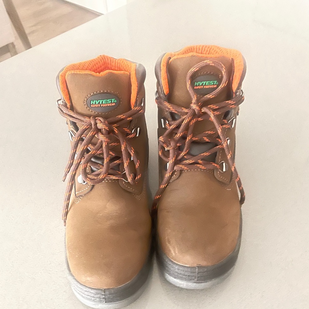 Steel Toe/ Workboots worn only a couple of times.